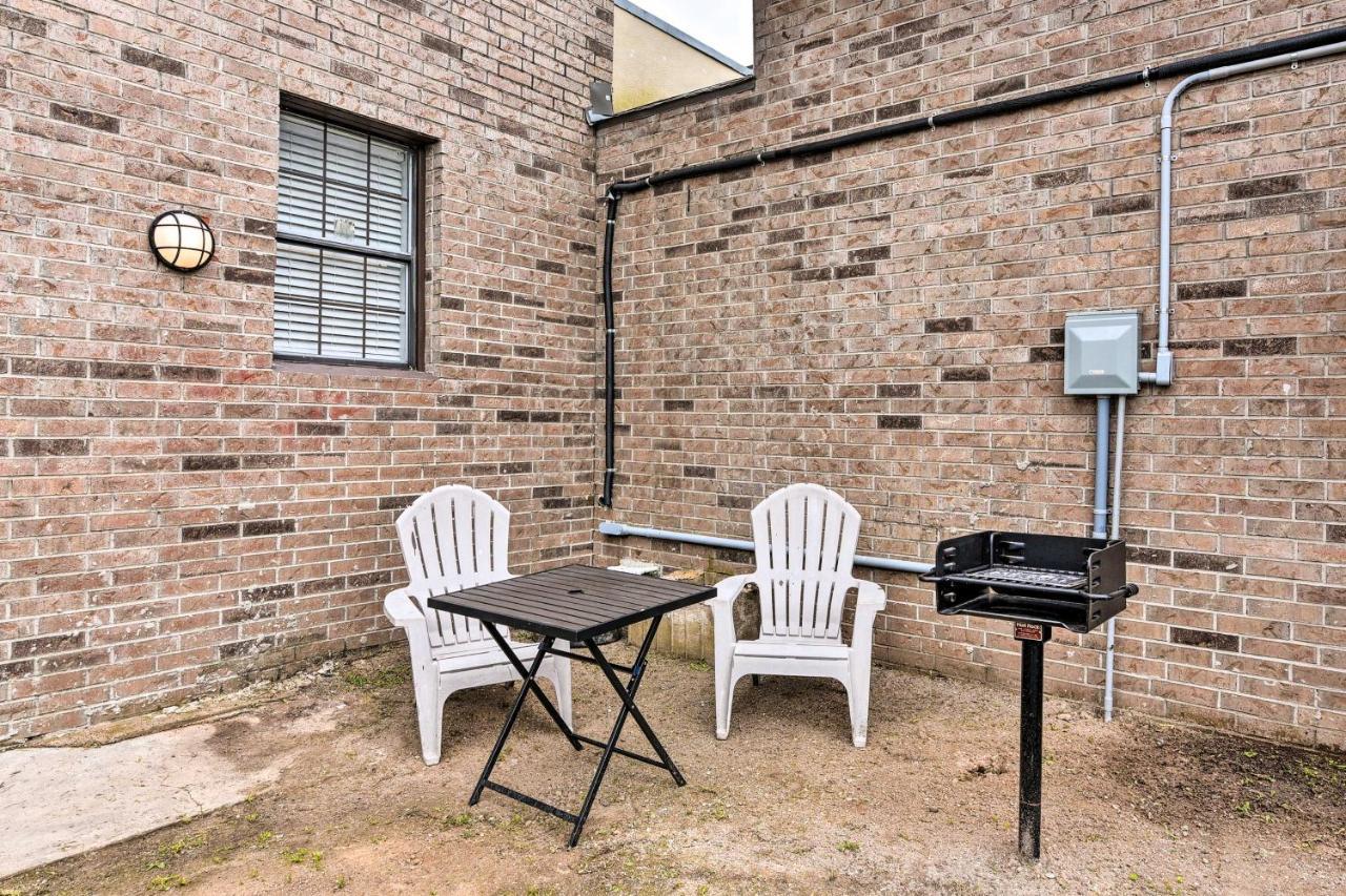 Cozy Galveston Apartment - Walk To Beach And Dining Exteriör bild