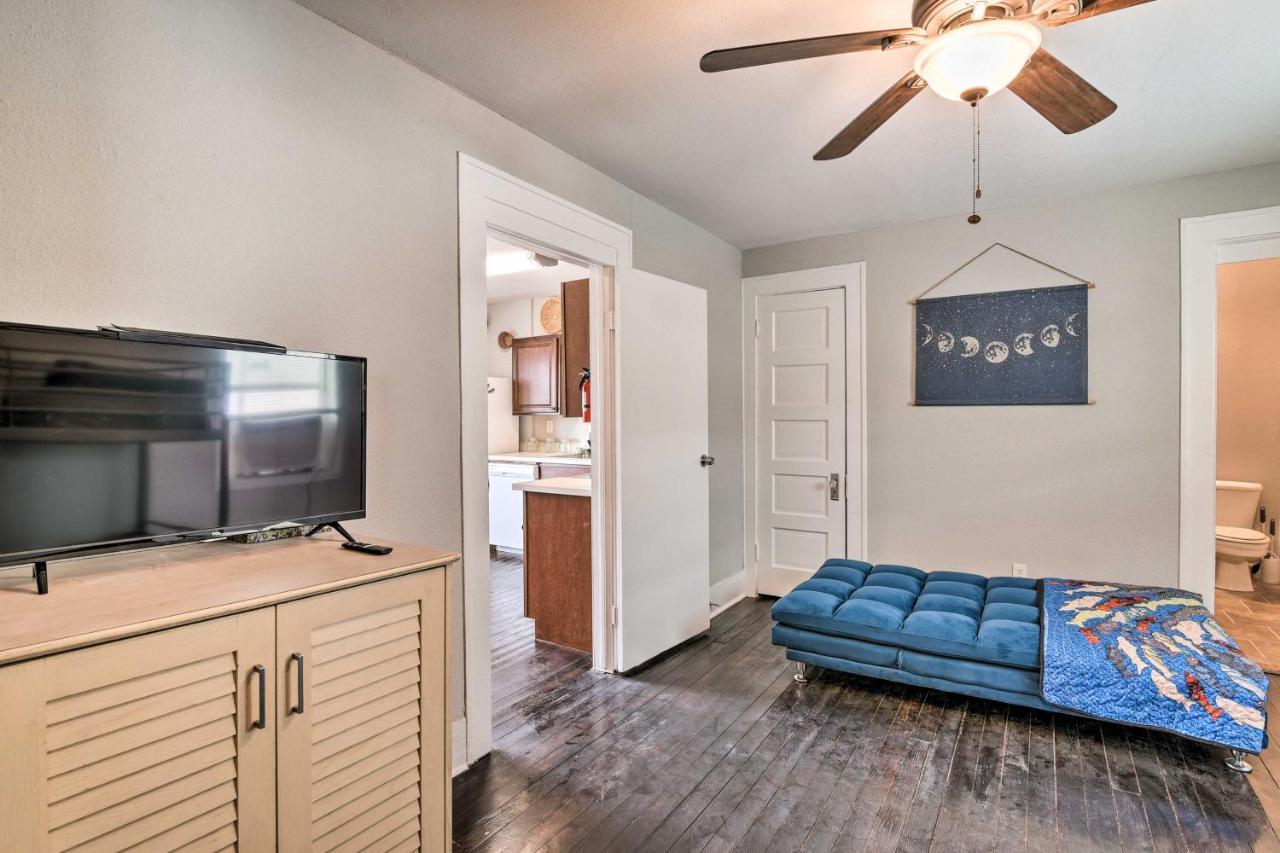 Cozy Galveston Apartment - Walk To Beach And Dining Exteriör bild